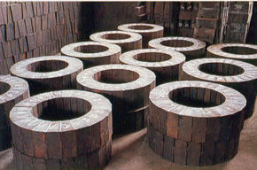 Forme los ladrillos de magnesia especiales para el horno de cobre, 230 x 114 x 65m m