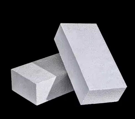 El aluminio de la burbuja de ladrillo refractario 1800C de aluminio de la bola hueca aislante de ladrillo para horno de cerámica