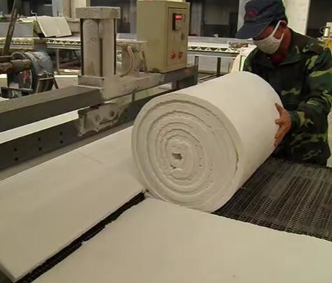 Blanco de fibra de cerámica de lana aislante a alta temperatura 1260c 50mm 25mm de espesor de silicato de aluminio con aguja