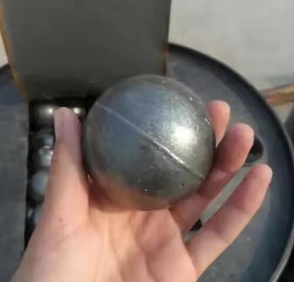Medios de molienda de bolas de molino de alto cromo Bolas de acero cromo con contenido de Fe2O3 de 0,5-1,5% y resistencia a la compresión de 50-100 MPa