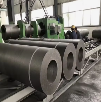Electrodo de grafito de alta potencia con boquilla, electrodo de grafito sintético de 700uhp para horno de arco eléctrico Eaf de acero de fundición
